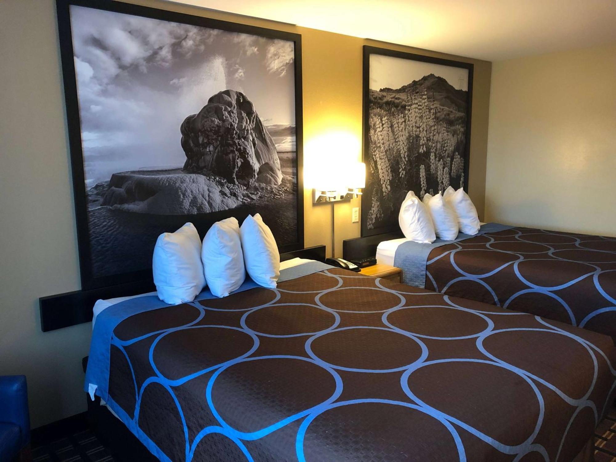 Super 8 By Wyndham Carson City Lake Tahoe Exterior photo
